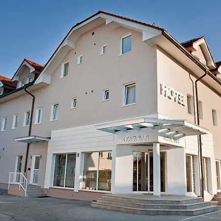 Bajt Hotell